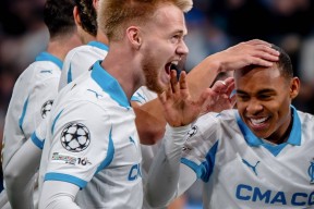 米兰体育官网-重磅！欧超杯今晨再迎强敌西亚卡姆在雄鹿比赛中险胜，马赛围绕英超临场应变的简单介绍